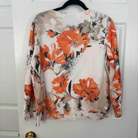 Sweater - Picture 2 of 4